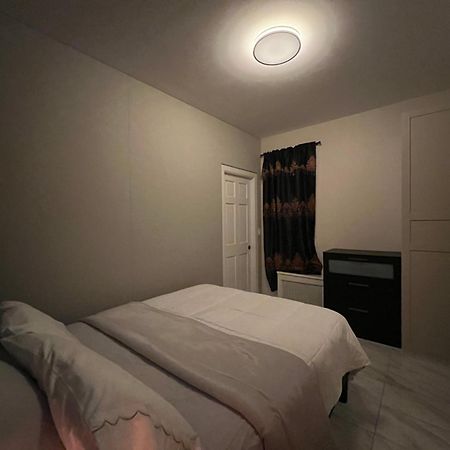 3 Bedrooms In 2Nd Floor Modern Brooklyn Home, Close To J Train نيو يورك المظهر الخارجي الصورة